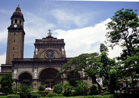 the philippines -  manila cathedral.jpg